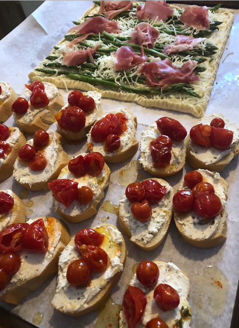 tomato confit bruschetta and prociotto and asparagus Super Bowl game-day food